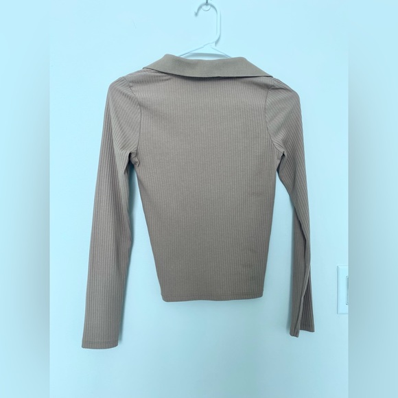 Nude Knit Collared Ribbed V-Neck Shirt - Picture 3 of 3